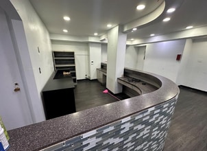 711A-711D Seagirt Ave, Far Rockaway, NY for lease Interior Photo- Image 2 of 2