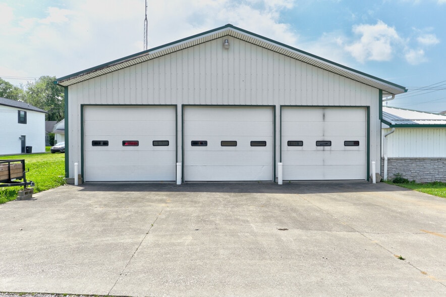 206 & 208 S Meridian St, Washington, IN for sale - Building Photo - Image 3 of 24