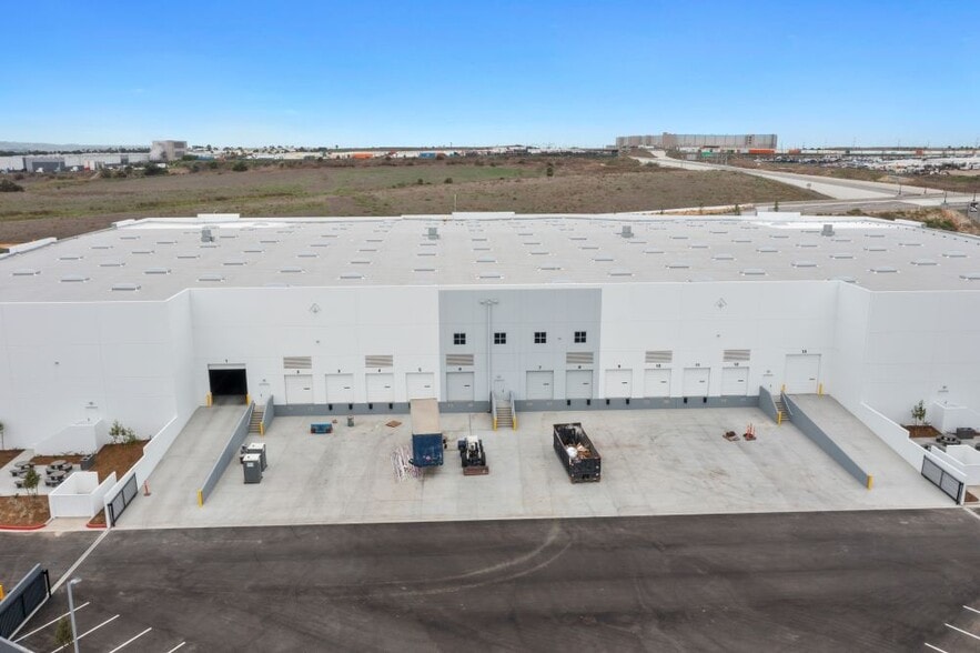 7310 Otay Crossing Ct, San Diego, CA for lease - Building Photo - Image 2 of 8