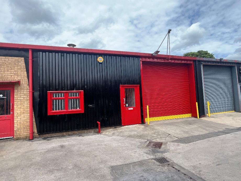 Leeds Rd, Shipley for lease Building Photo- Image 1 of 1