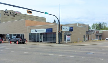 4418 50 Ave, Red Deer, AB à louer Photo intérieure- Image 1 de 15