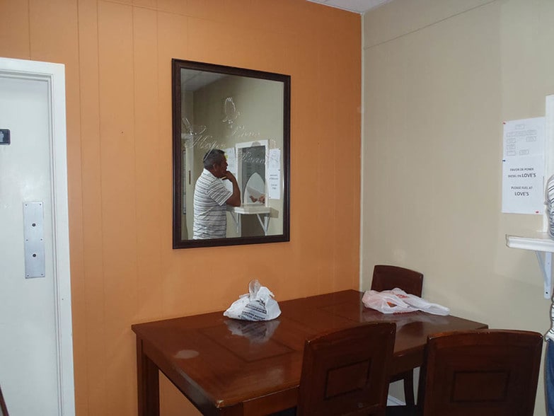 1605 Military Rd, Brownsville, TX for lease - Interior Photo - Image 2 of 24