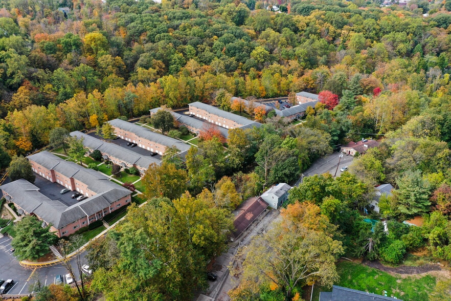 Dual-Site Vertical Cannabis Portfolio portefeuille de 2 propriétés à vendre sur LoopNet.ca - Aérien - Image 3 de 33