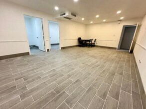 14819 N Cave Creek Rd, Phoenix, AZ à louer Photo intérieure- Image 1 de 9