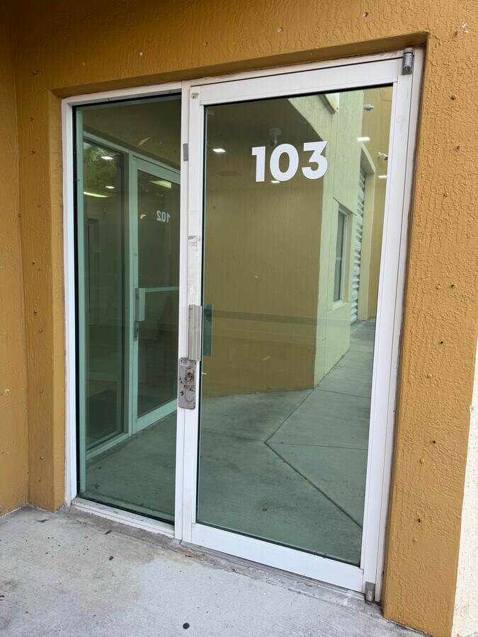 9450 NW 58th St, Miami, FL 33178 - Unit 103 - - Interior Photo - Image 1 of 10