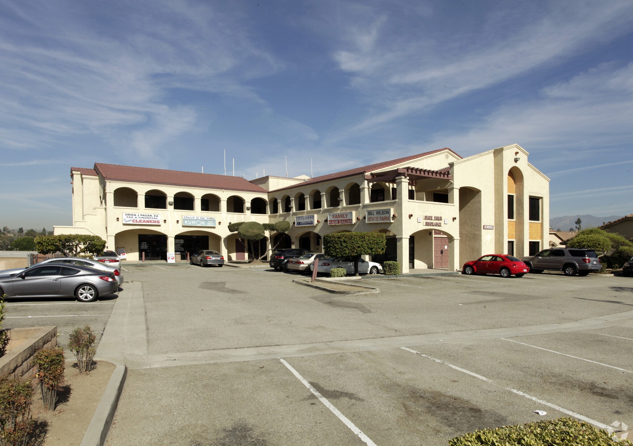 23555 Golden Springs Dr, Diamond Bar, CA à vendre Photo du bâtiment- Image 1 de 1