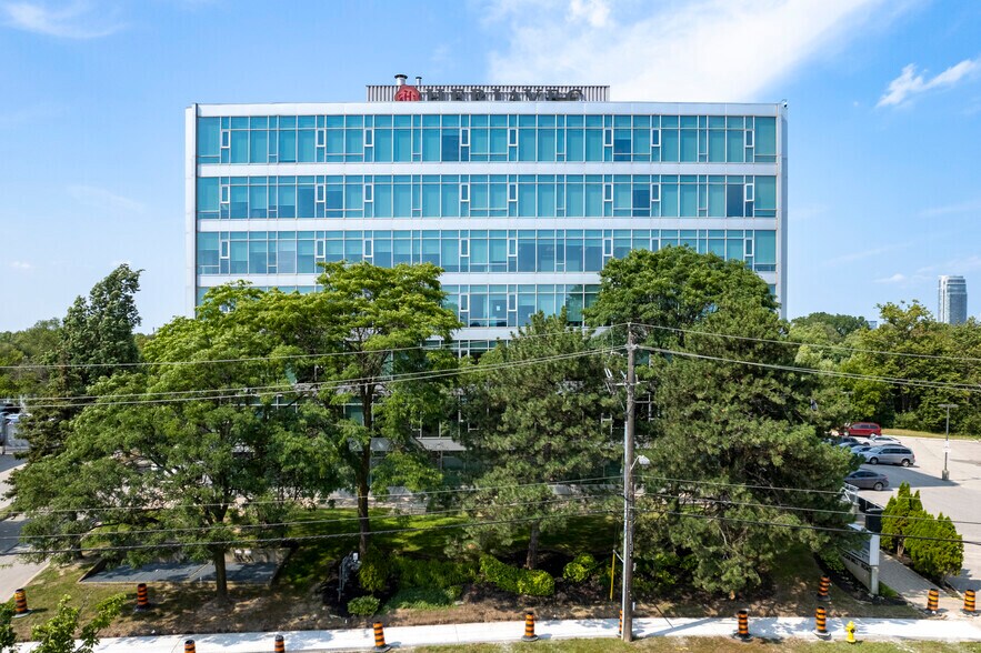 180 Duncan Mill Rd, Toronto, ON à louer - Photo du bâtiment - Image 3 de 6