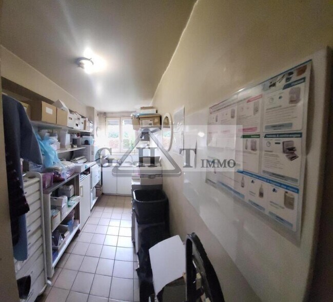 Office in Livry-Gargan for lease - Interior Photo - Image 2 of 3