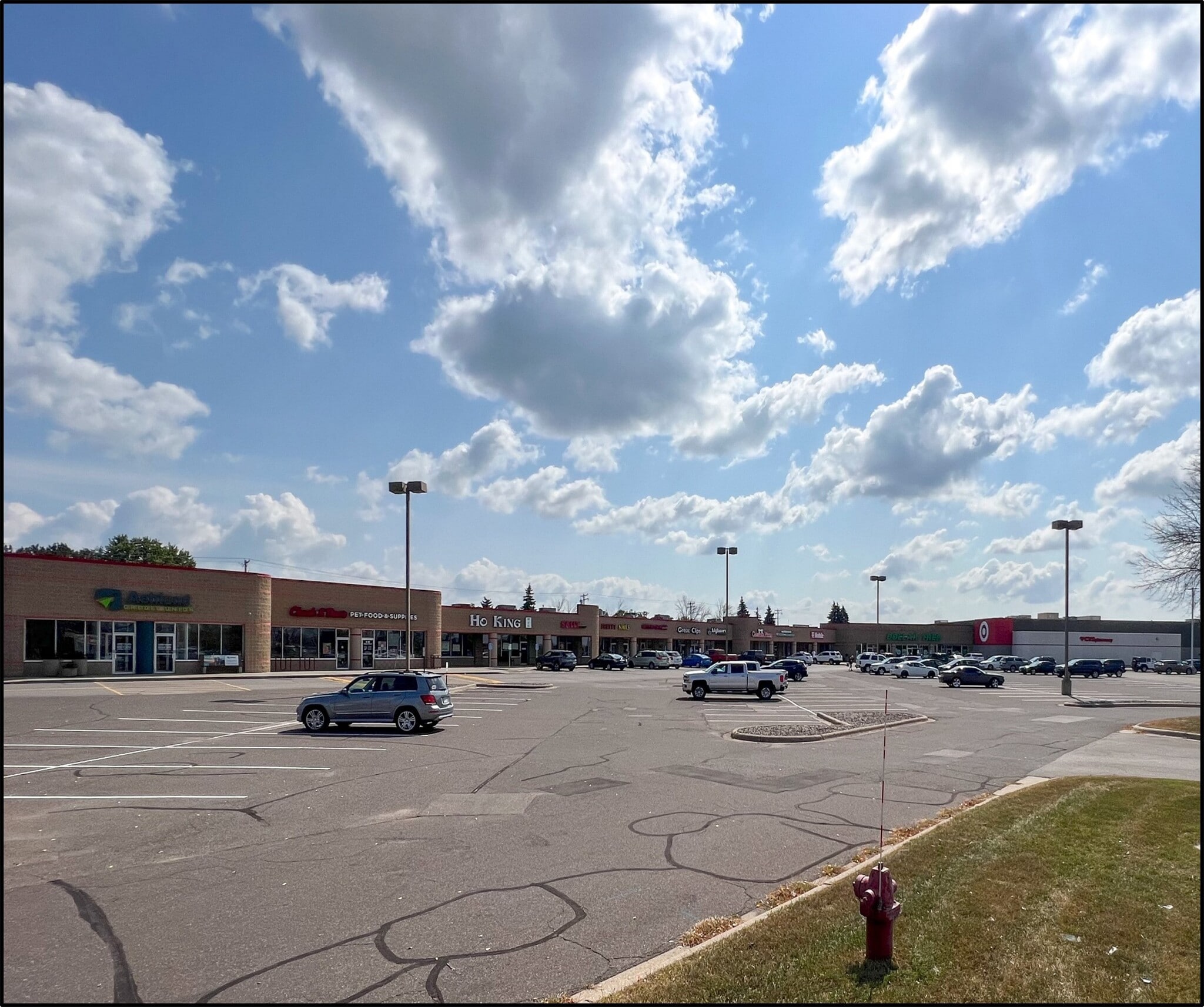 8657-8711 E Point Douglas Rd, Cottage Grove, MN for lease Building Photo- Image 1 of 8