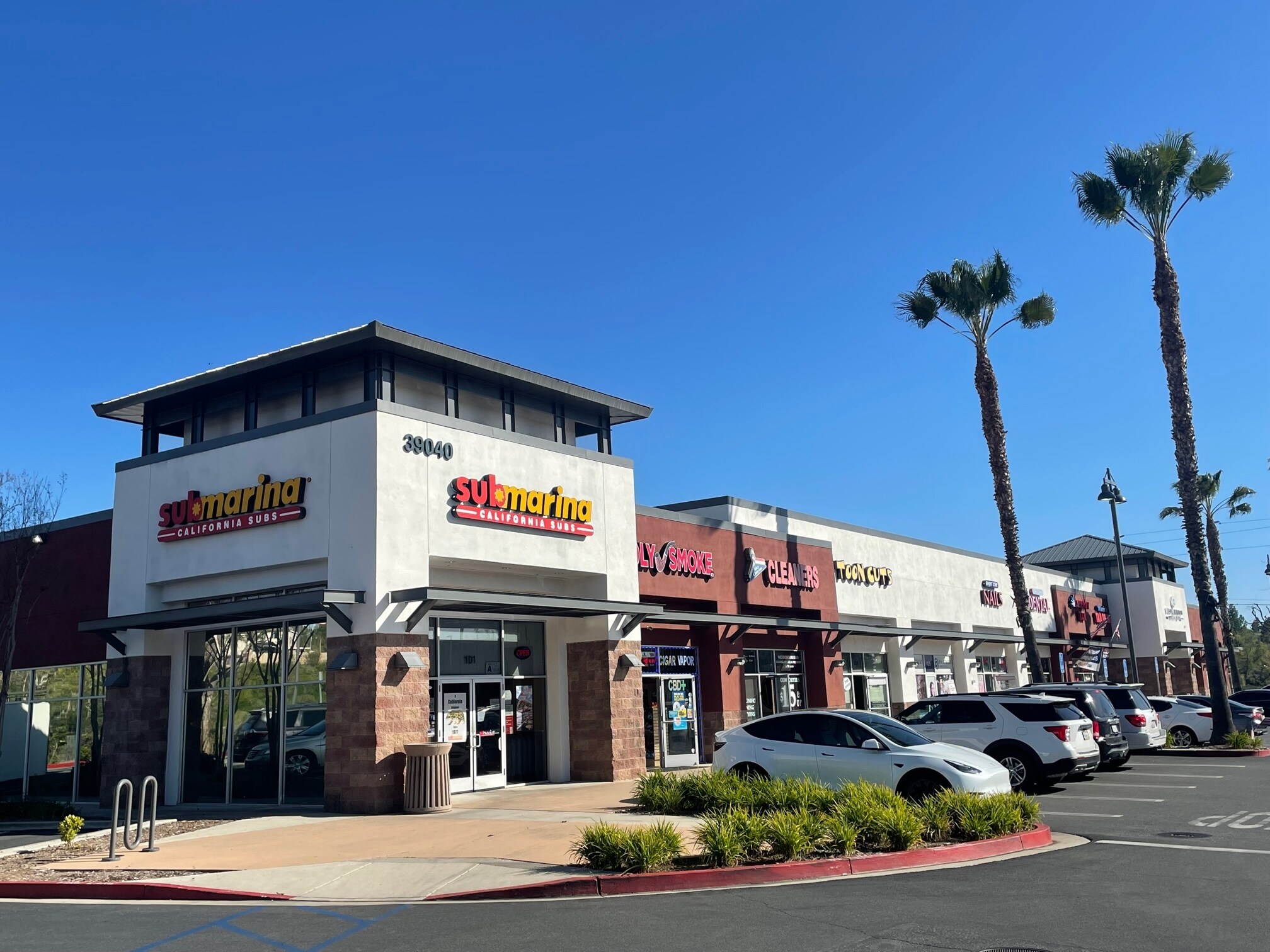 39022-39044 Sky Canyon Dr, Murrieta, CA for lease Building Photo- Image 1 of 5