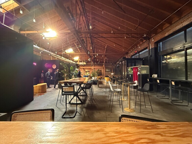 2014-2022 E 7th St, Los Angeles, CA à louer - Photo intérieure - Image 3 de 14