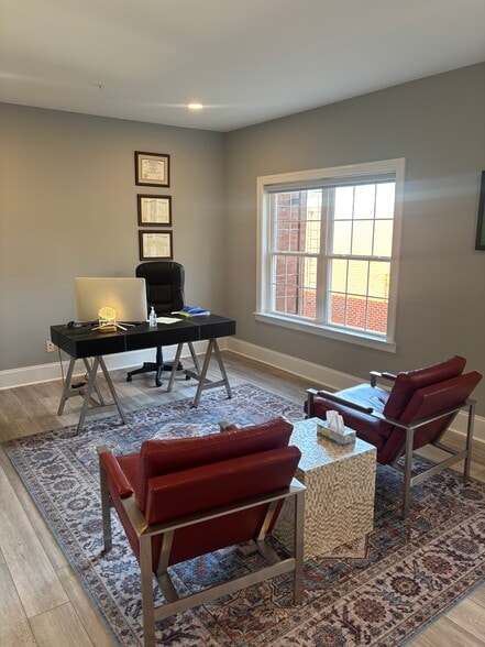 321 Billingsly Ct, Franklin, TN à louer - Photo du bâtiment - Image 3 de 12