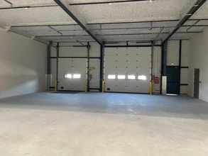 Rue De L'Equerre, Saint-Ouen-l'Aumône for lease Interior Photo- Image 1 of 9