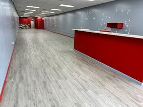 28080 Chardon Rd, Wickliffe, OH à louer Photo intérieure- Image 2 de 3