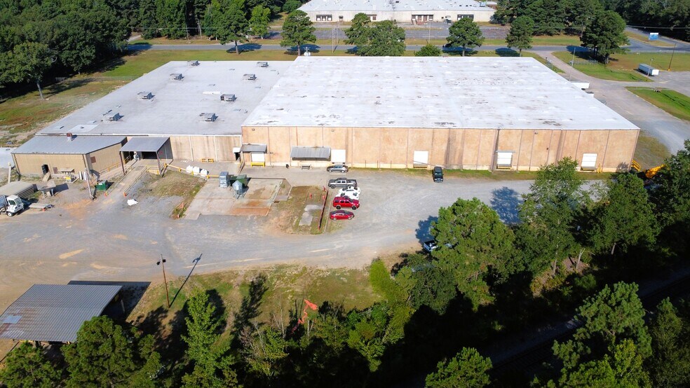 3411 N Hutchinson St, Pine Bluff, AR à louer - Photo du bâtiment - Image 2 de 18