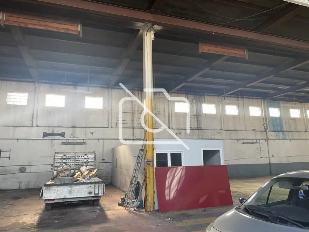 Flex in Bobigny for lease Interior Photo- Image 1 of 14