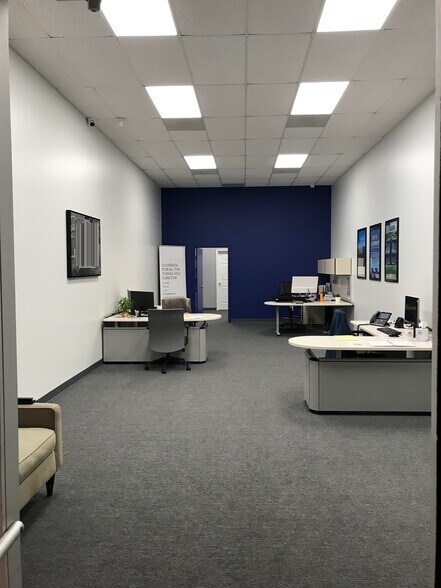 10140-10144 S Hwy 6, Sugar Land, TX à louer - Photo du bâtiment - Image 2 de 5