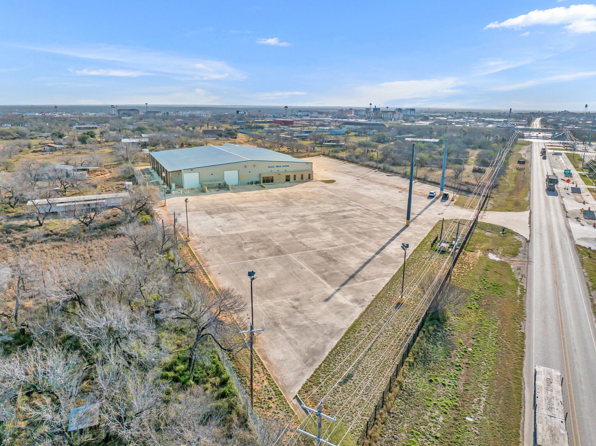 206 W Fm 468, Cotulla, TX à vendre Photo du bâtiment- Image 1 de 1