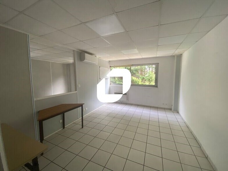 Chemin De La Chap Saint Antoine, Ennery for lease - Interior Photo - Image 2 of 13