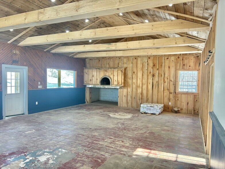 6425 US-209 Rt, Kerhonkson, NY à vendre - Photo du bâtiment - Image 2 de 9