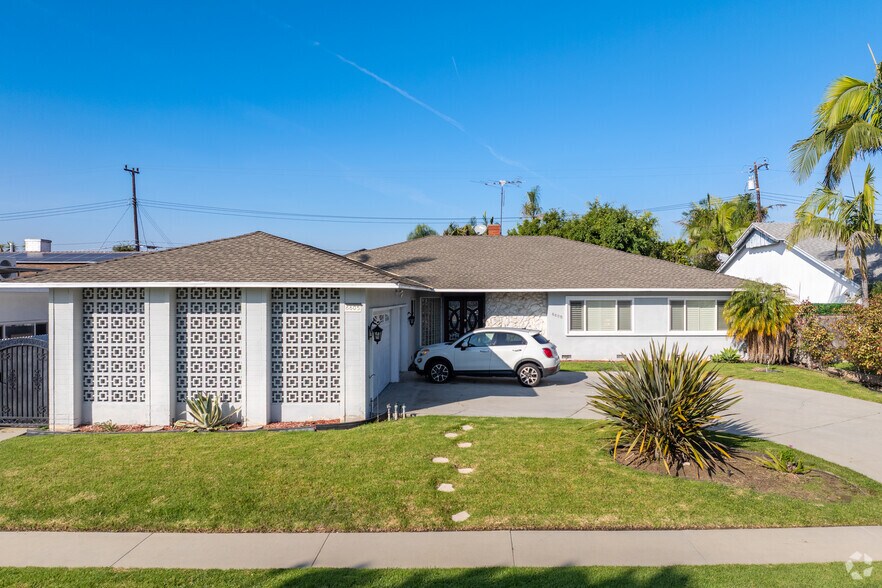 6605 S Sherbourne Dr, Los Angeles, CA à vendre - Photo du bâtiment - Image 2 de 4