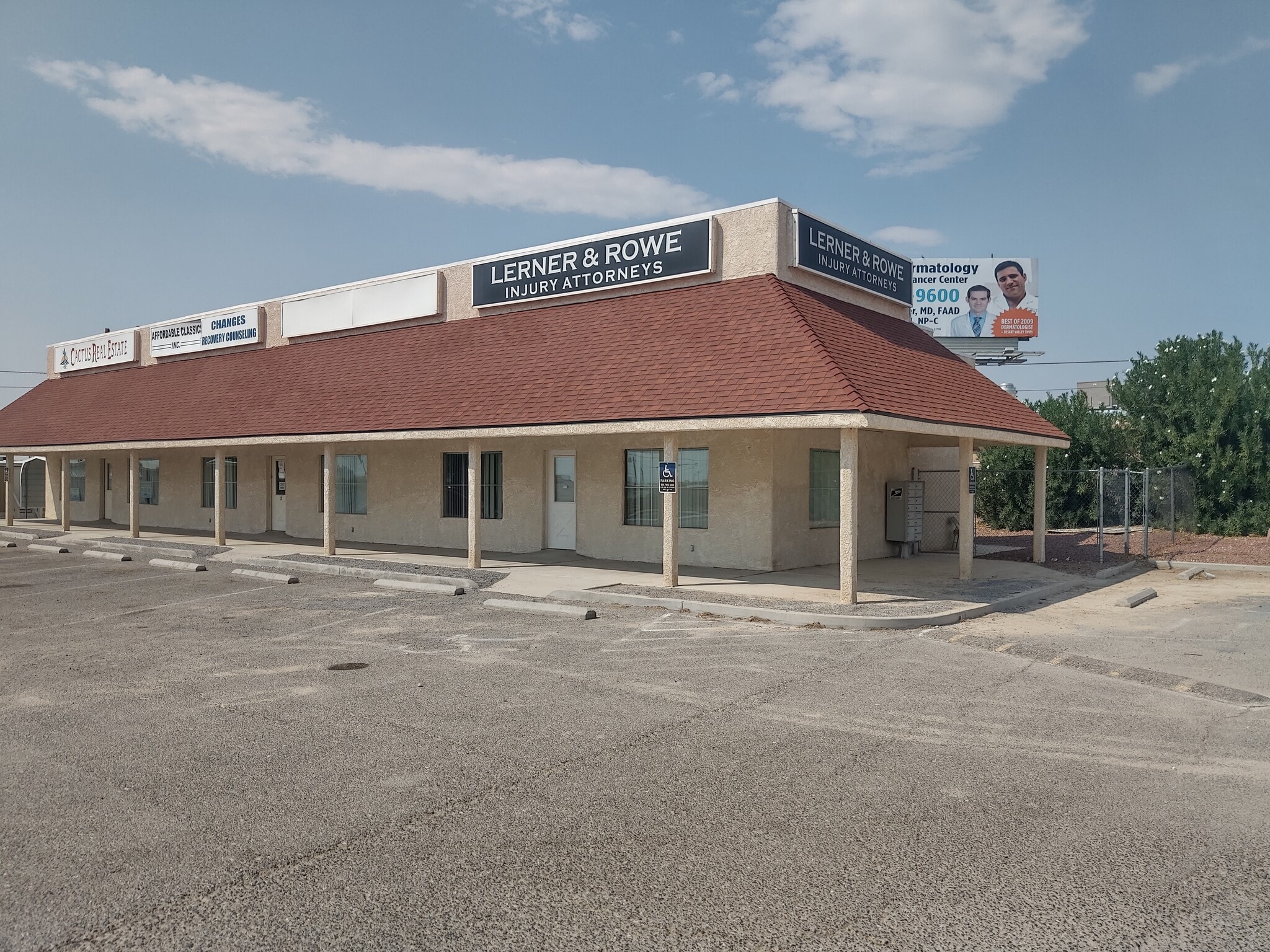 2220 Nevada West Blvd, Pahrump, NV for lease Primary Photo- Image 1 of 4