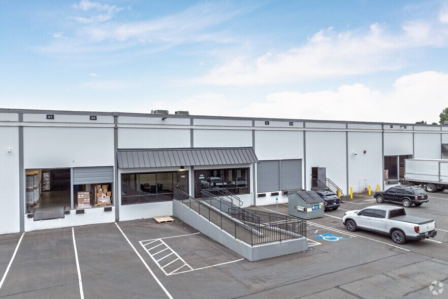 7815 S 208th St, Kent, WA for lease - Building Photo - Image 3 of 5