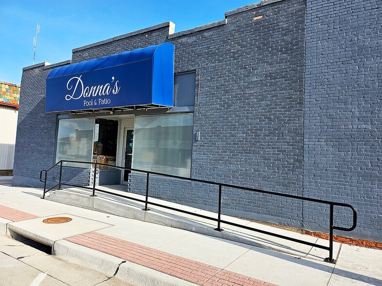 224 N Main St, Mcpherson, KS for sale - Building Photo - Image 3 of 14