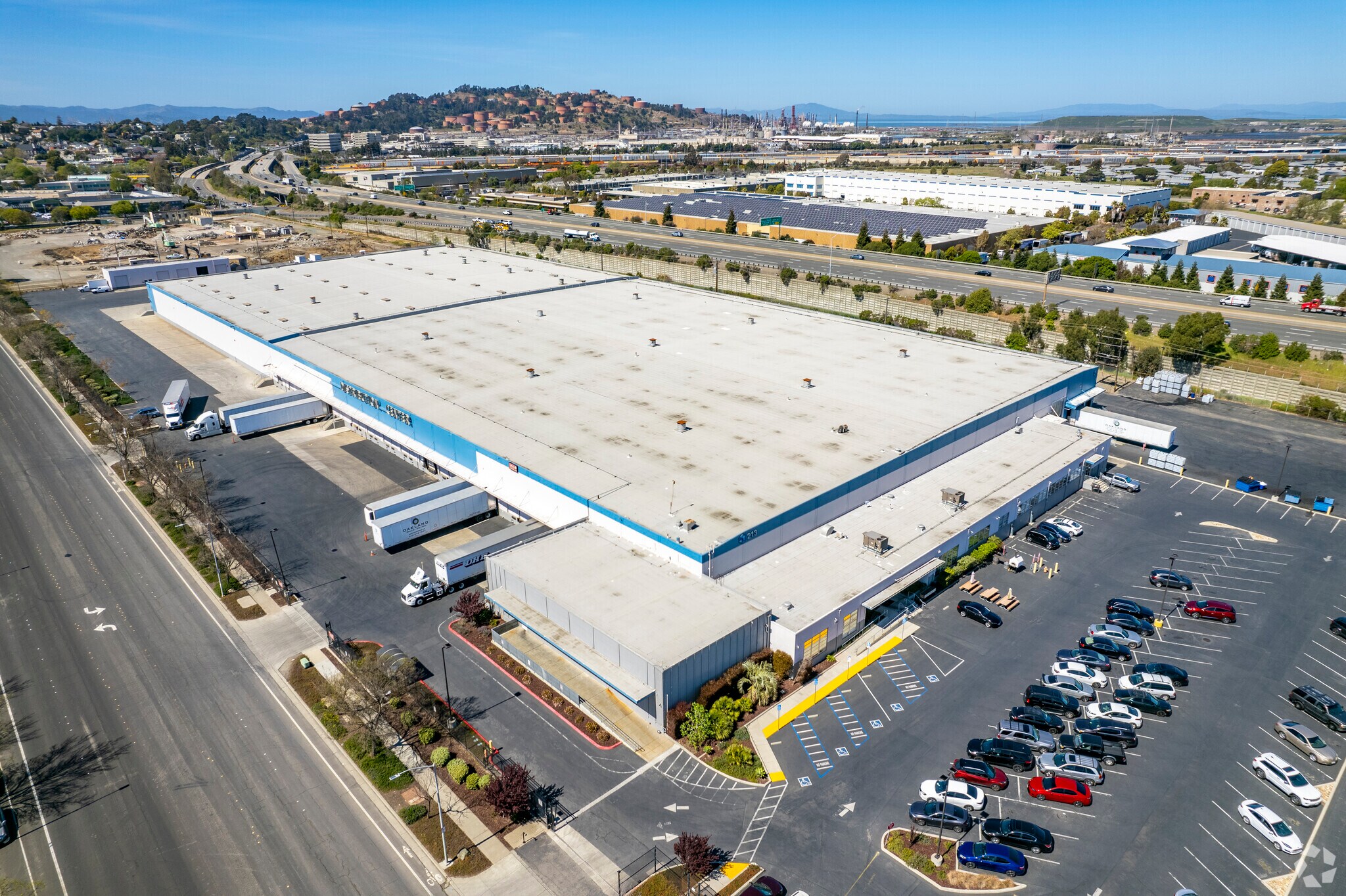 211-213 W Cutting Blvd, Richmond, CA for lease Primary Photo- Image 1 of 6