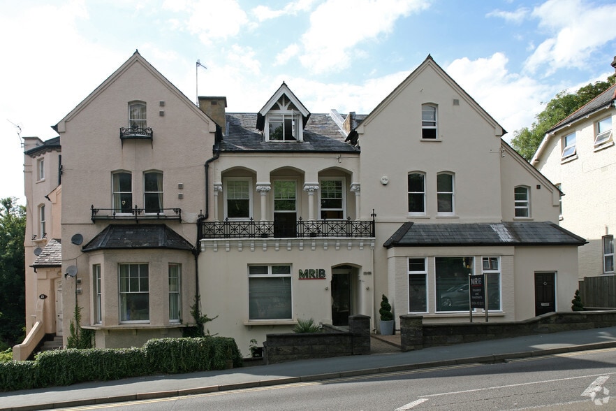 21-25 Amersham Hl, High Wycombe for lease - Building Photo - Image 3 of 4