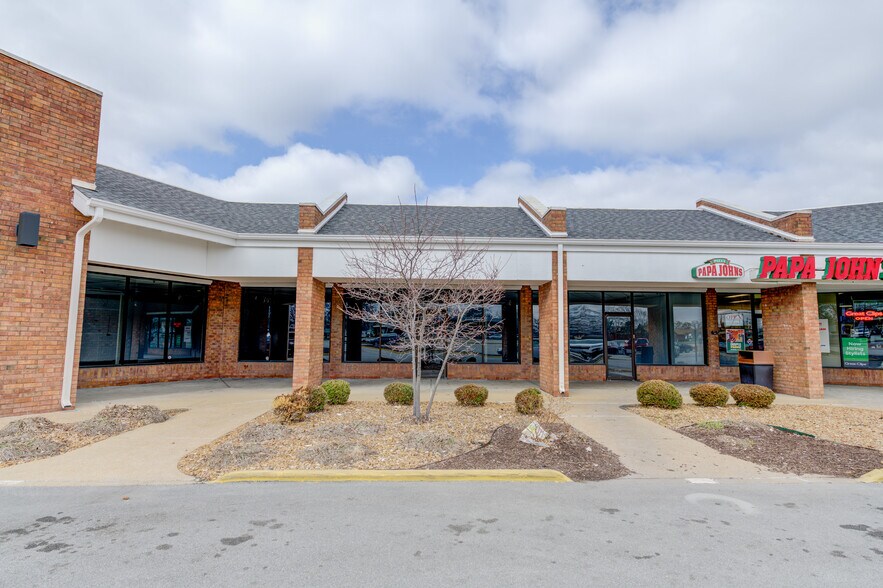 501-701 Belt Line Rd, Collinsville, IL à louer - Photo du bâtiment - Image 3 de 13