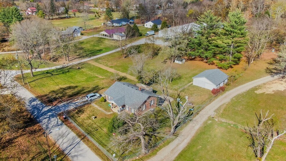 264 Saint Catherine St, New Haven, KY for sale - Building Photo - Image 2 of 9