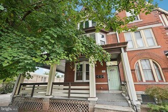 1009 W Main St, Norristown, PA for lease Building Photo- Image 1 of 9