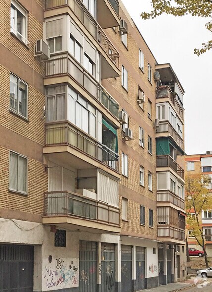 Calle Julia García Boután, 3 posterior, Madrid, Madrid à vendre - Photo du bâtiment - Image 2 de 2