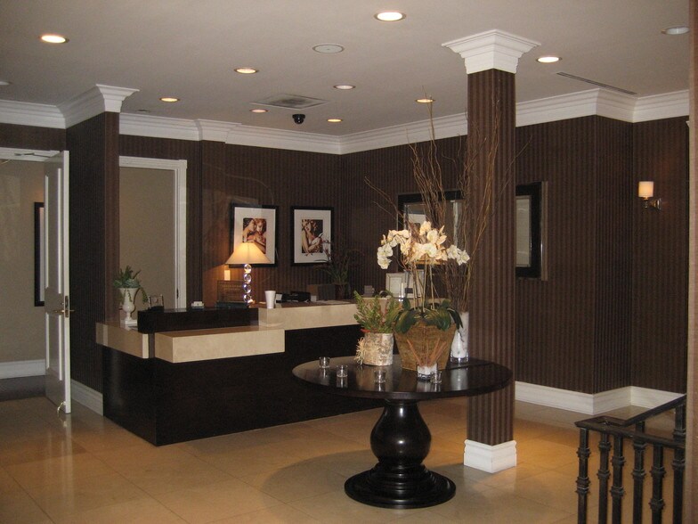 444 N Camden Dr, Beverly Hills, CA à louer - Photo intérieure - Image 3 de 8