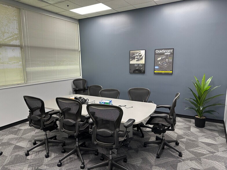 1125 Remington Rd, Schaumburg, IL à louer - Photo intérieure - Image 3 de 10