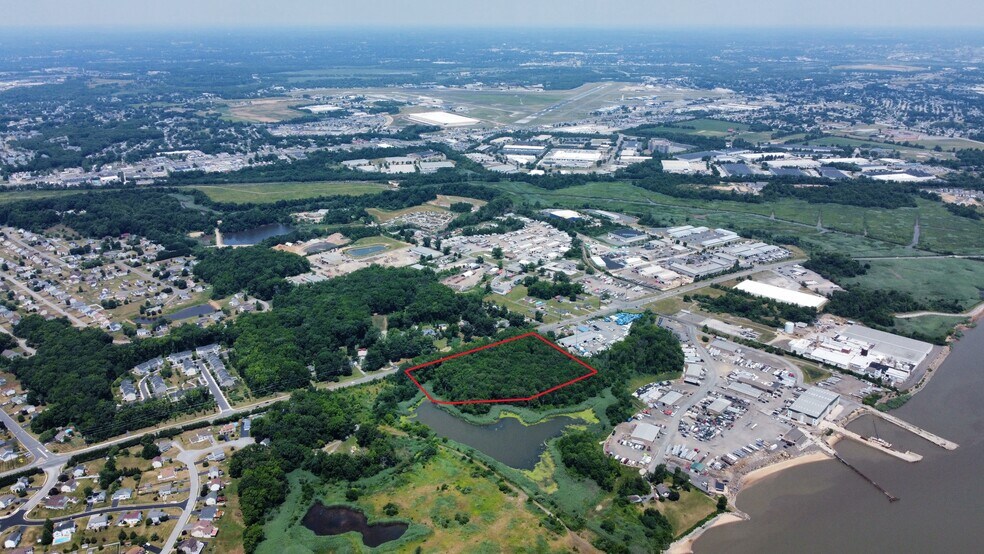 River Rd, New Castle, DE à vendre - Photo du bâtiment - Image 2 de 2