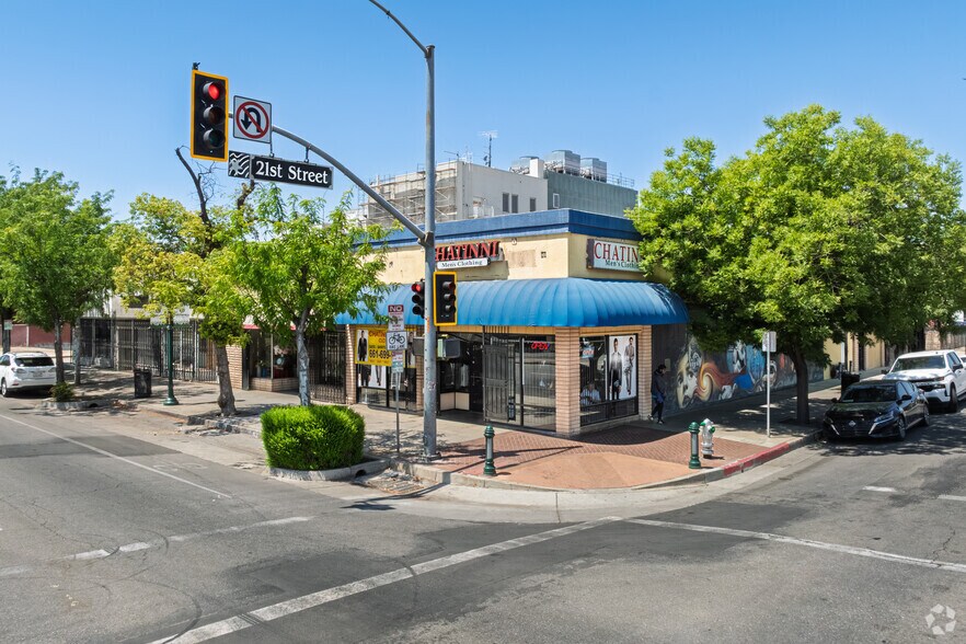 2021 Chester Ave, Bakersfield, CA à louer - Photo du bâtiment - Image 3 de 15