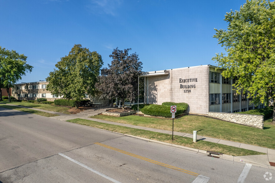 1250 W Dorothy Ln, Kettering, OH for sale - Primary Photo - Image 1 of 1