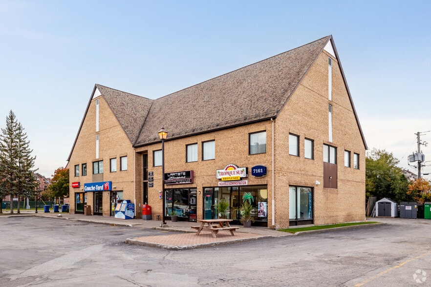 7161 Boul Cousineau, Saint-hubert, QC à louer - Photo du bâtiment - Image 3 de 5