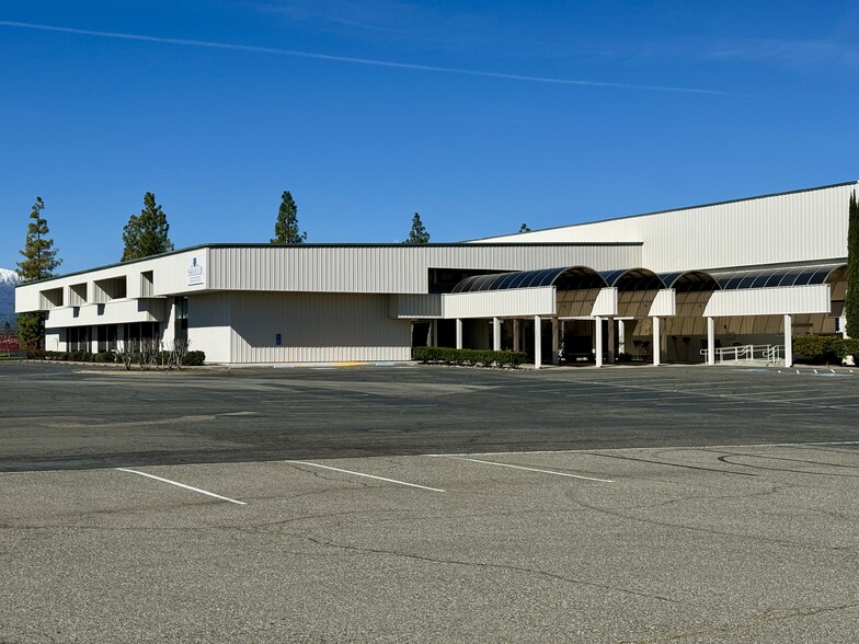 4300-4356 Caterpillar Rd, Redding, CA for lease - Building Photo - Image 2 of 14