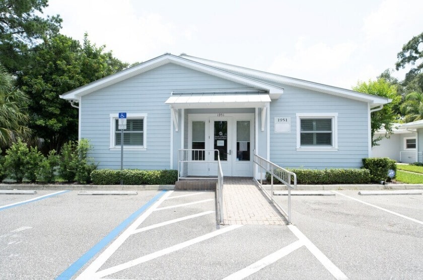 1951 Nebraska Ave, Palm Harbor, FL for lease Building Photo- Image 1 of 4