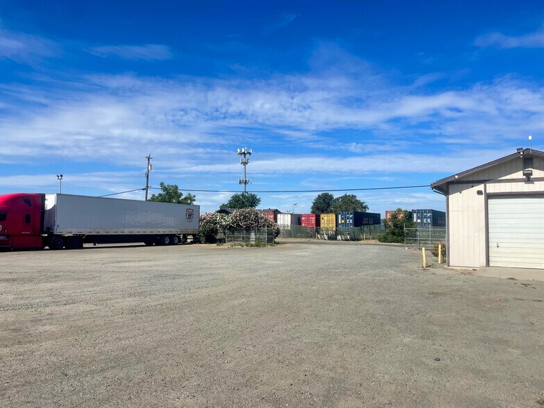 711 Sutter st, West Sacramento, CA à louer - Photo du bâtiment - Image 2 de 2