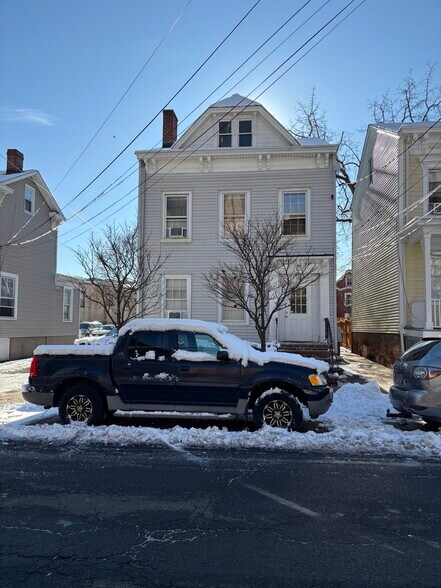 Bayard Street portfolio portefeuille de 8 propriétés à vendre sur LoopNet.ca - Photo du bâtiment - Image 3 de 10