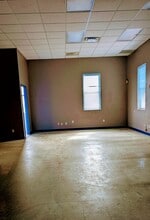 110 Mcclean Ave, Staten Island, NY for lease Interior Photo- Image 1 of 4