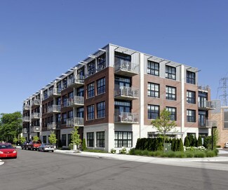 Plus de détails pour 2051 Villa Rd, Birmingham, MI - Bureau/Commerce de détail à louer