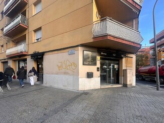 Plus de détails pour Multi-résidentiel à vendre