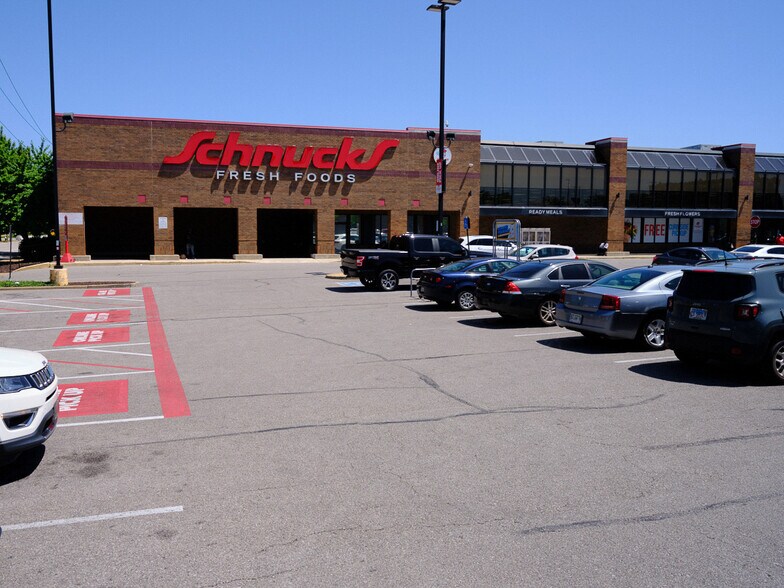 4049-4171 Lindell Blvd, Saint Louis, MO à louer - Photo du bâtiment - Image 2 de 12