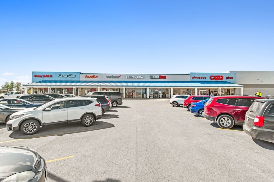 4625-4644 E Maryland St, Decatur, IL à louer - Photo du bâtiment - Image 2 de 6