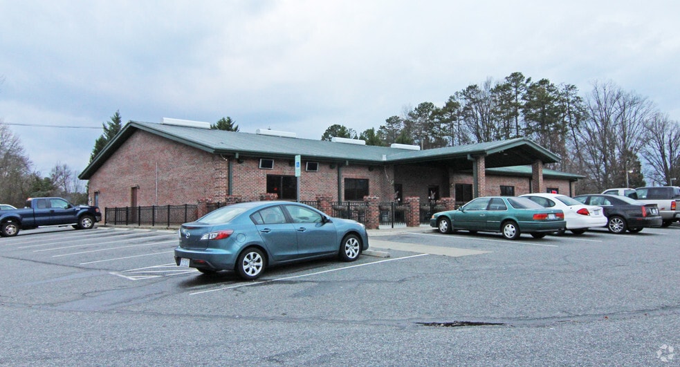 1225 Union Rd, Gastonia, NC à louer - Photo du bâtiment - Image 2 de 3